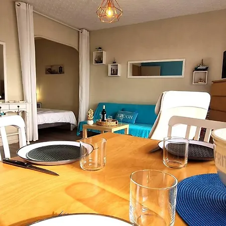 Sur - Emplacement De Choix - - De Nauzan Apartment